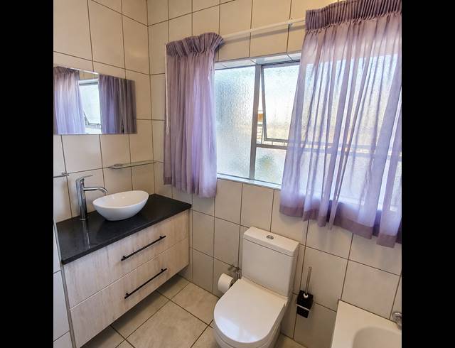 3 BEDROOM TOWNHOUSE FOR SALE IN GOLF PARK